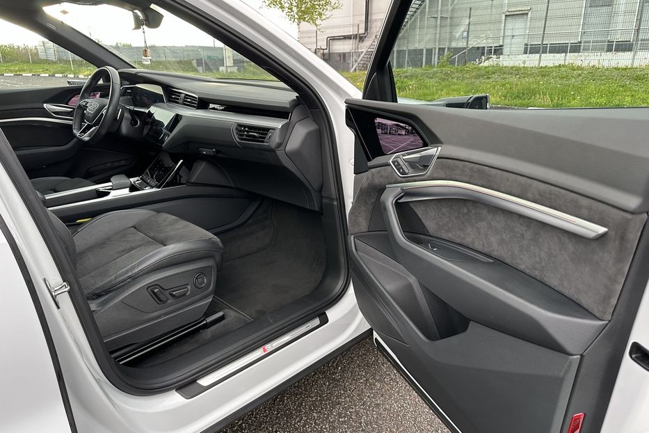 Продам Audi E-Tron Sportback 50 S-line 2021 года в Ровно