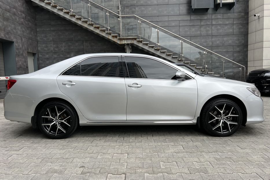 Продам Toyota Camry 2011 года в Киеве