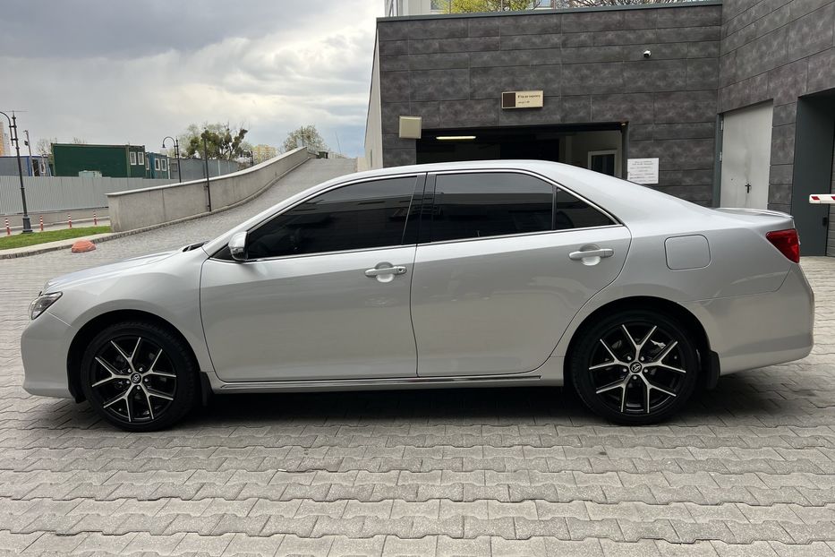 Продам Toyota Camry 2011 года в Киеве