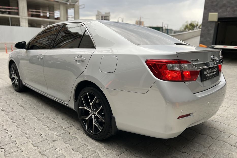 Продам Toyota Camry 2011 года в Киеве