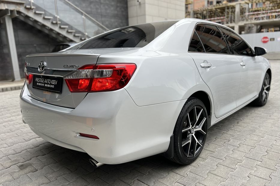 Продам Toyota Camry 2011 года в Киеве