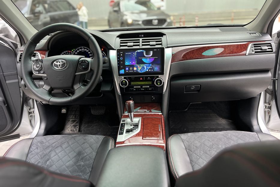 Продам Toyota Camry 2011 года в Киеве