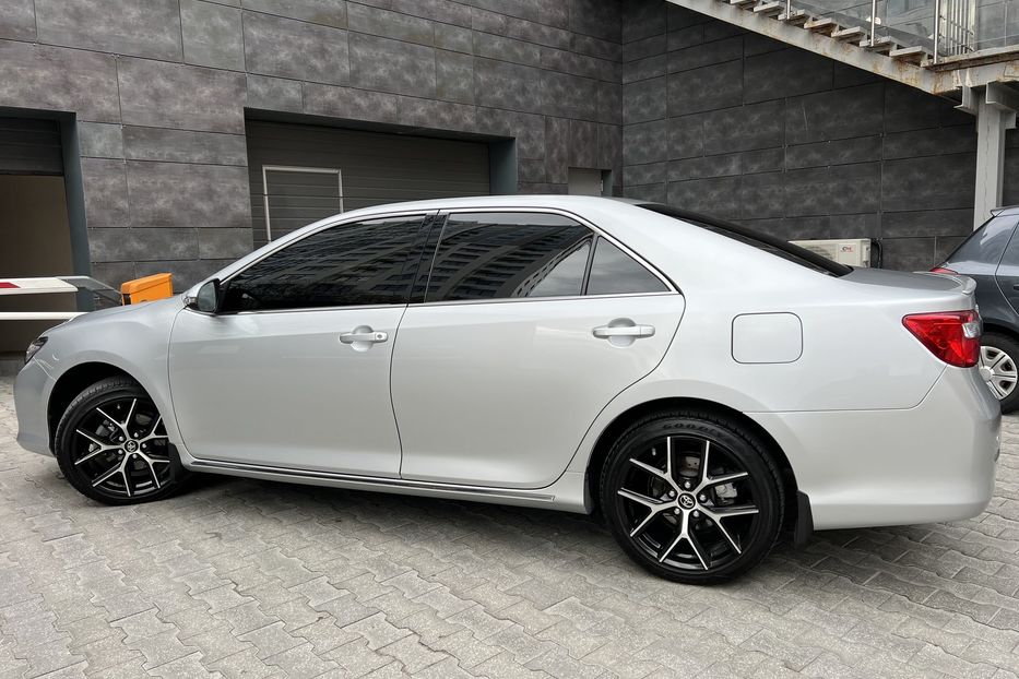 Продам Toyota Camry 2011 года в Киеве