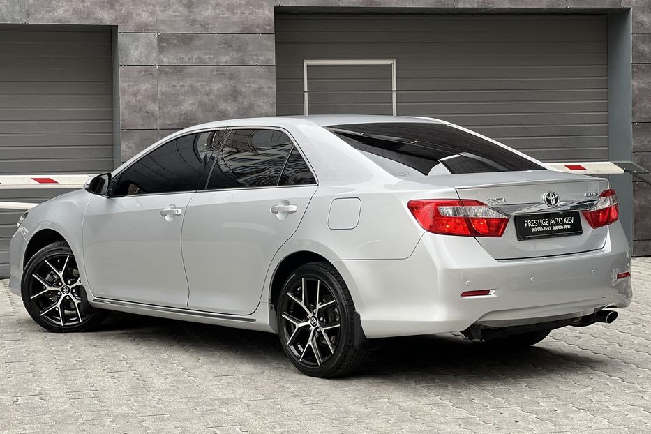 Продам Toyota Camry 2011 года в Киеве