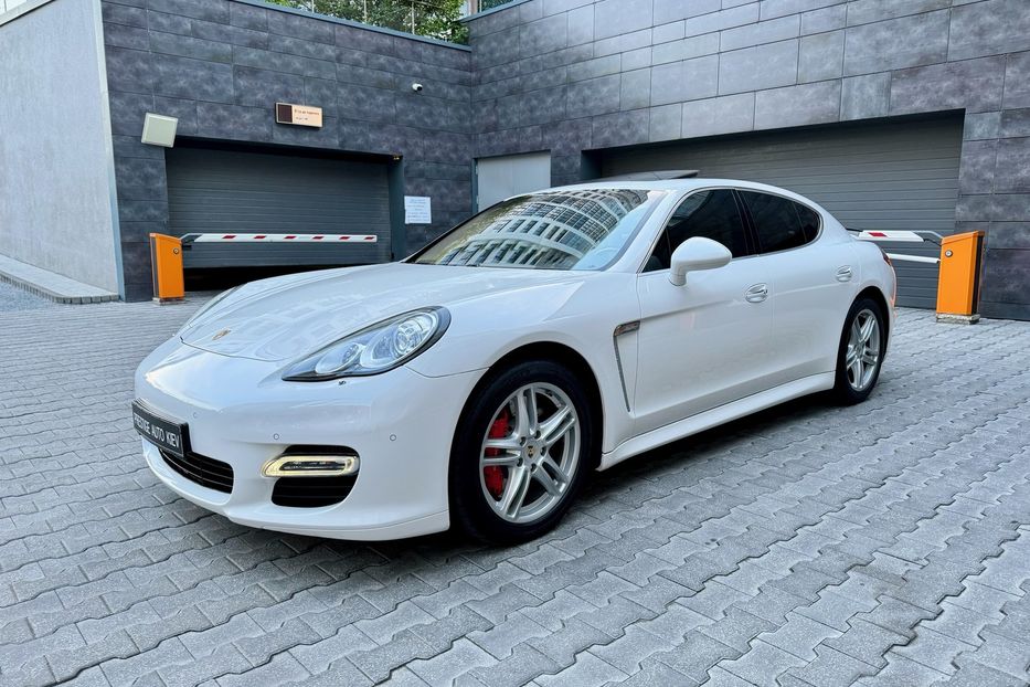 Продам Porsche Panamera TURBO 2011 года в Киеве