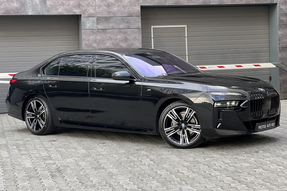 Продам BMW 740 M-Pack 2023 года в Киеве