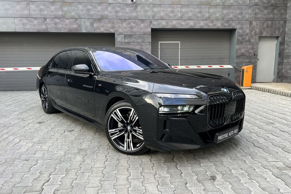 Продам BMW 740 M-Pack 2023 года в Киеве