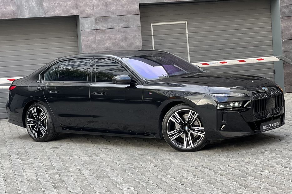 Продам BMW 740 M-Pack 2023 года в Киеве