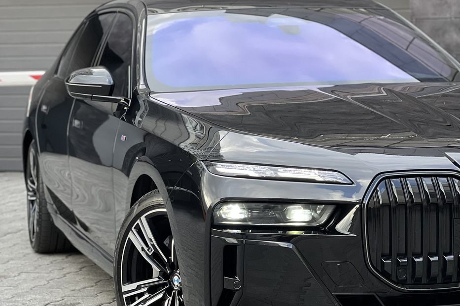 Продам BMW 740 M-Pack 2023 года в Киеве