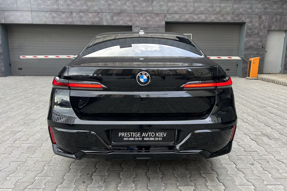 Продам BMW 740 M-Pack 2023 года в Киеве