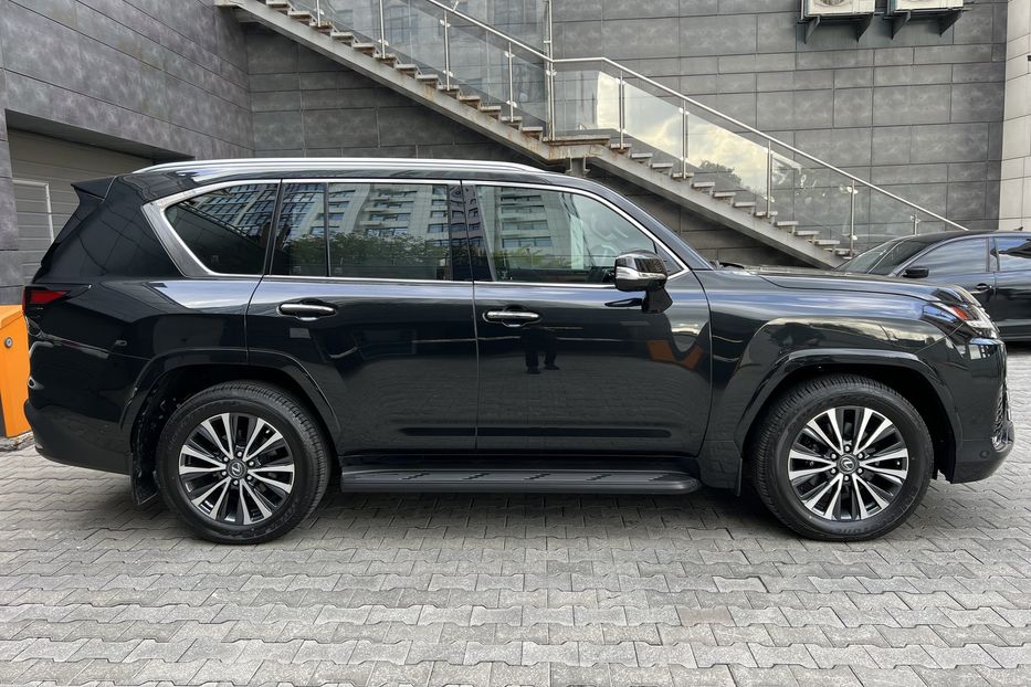 Продам Lexus LX 470 LX 500D 2022 года в Киеве