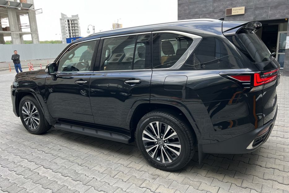 Продам Lexus LX 470 LX 500D 2022 года в Киеве