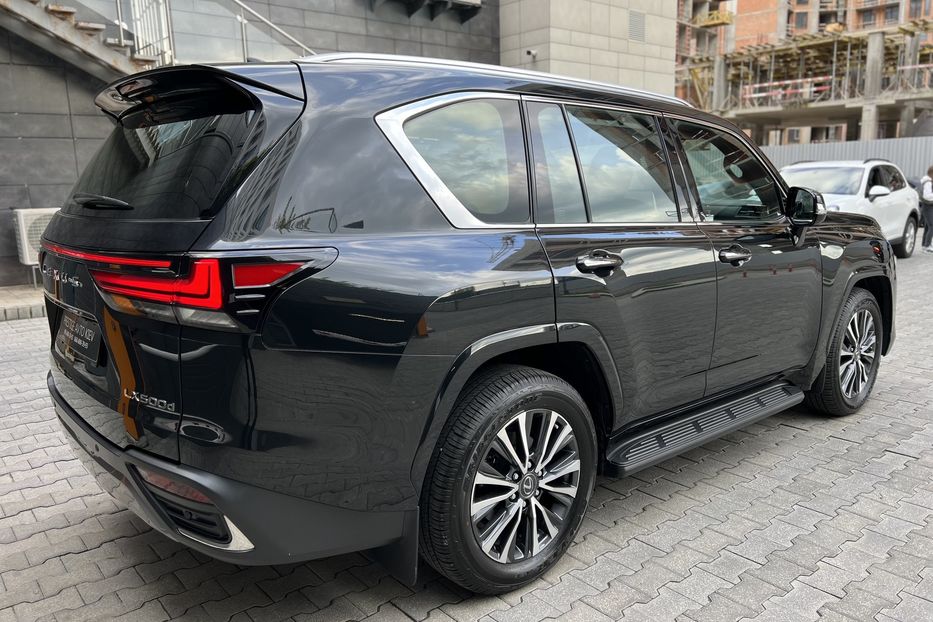 Продам Lexus LX 470 LX 500D 2022 года в Киеве