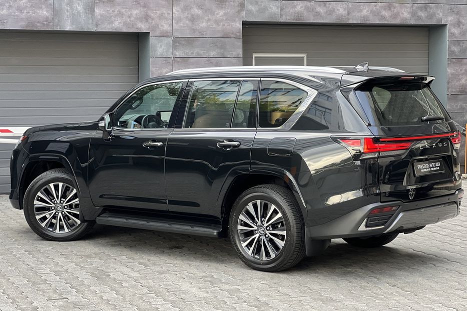 Продам Lexus LX 470 LX 500D 2022 года в Киеве