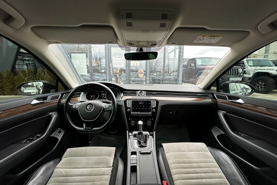 Продам Volkswagen Passat B8 Highline 2015 года в Черновцах