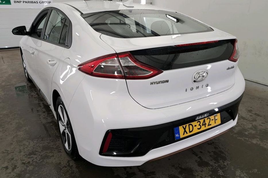 Продам Hyundai Ioniq XD342F 2019 года в Львове