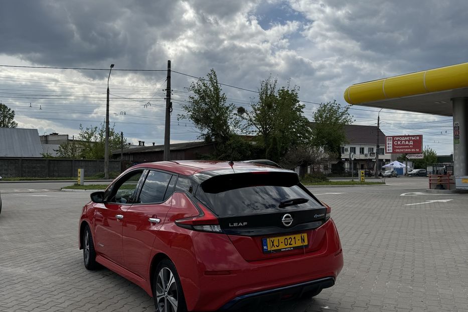 Продам Nissan Leaf 40kWh 2019 года в Киеве