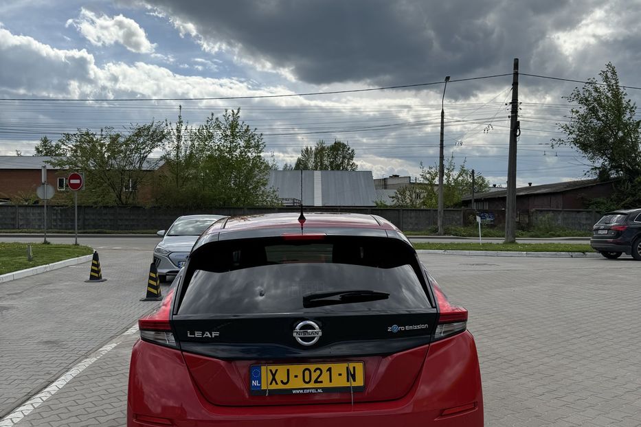 Продам Nissan Leaf 40kWh 2019 года в Киеве