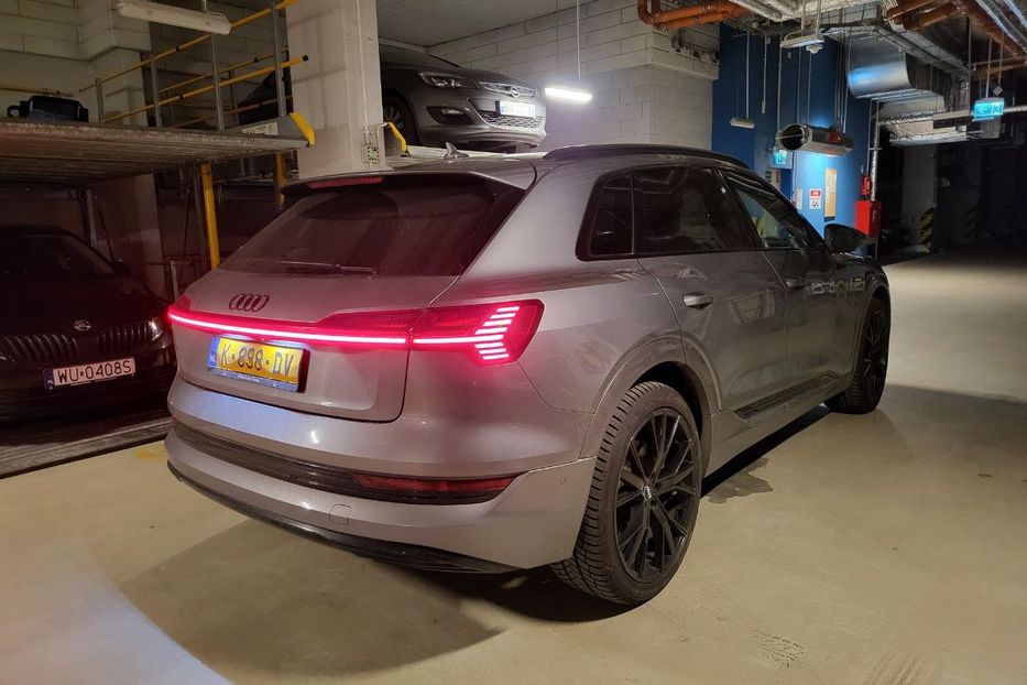 Продам Audi E-Tron 55 2020 года в Киеве