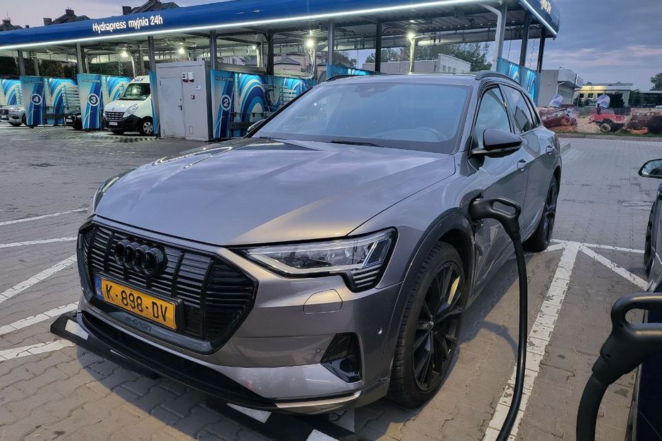 Продам Audi E-Tron 55 2020 года в Киеве