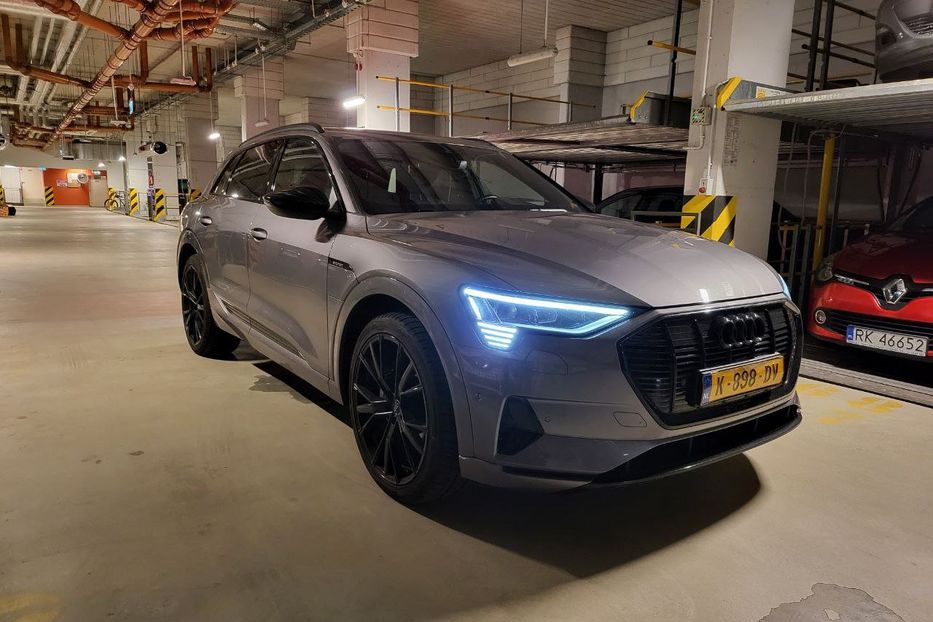 Продам Audi E-Tron 55 2020 года в Киеве