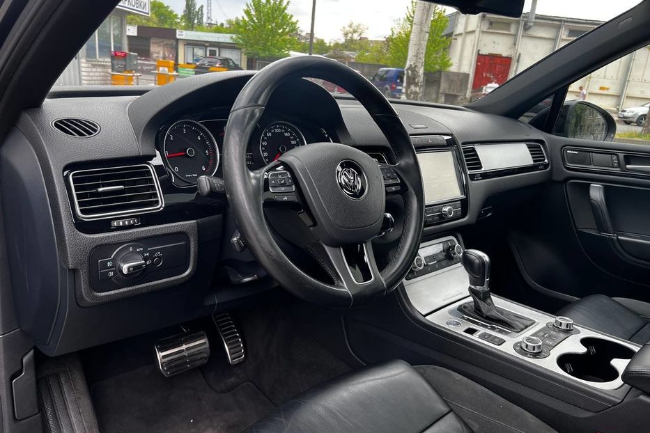 Продам Volkswagen Touareg 2014 года в Днепре