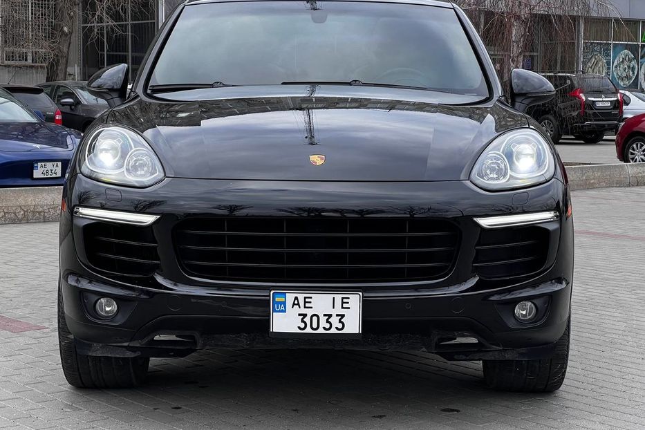 Продам Porsche Cayenne Плагин - Гибрид 2017 года в Днепре