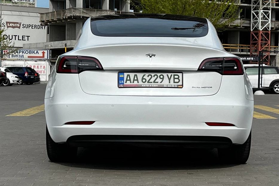 Продам Tesla Model 3 2019 года в Днепре