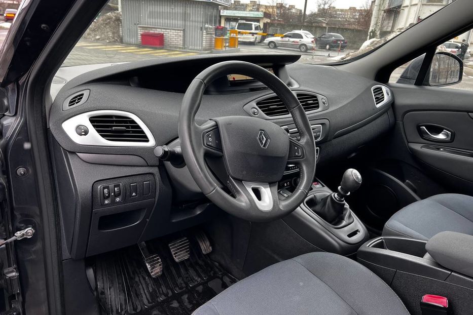 Продам Renault Grand Scenic 2010 года в Днепре