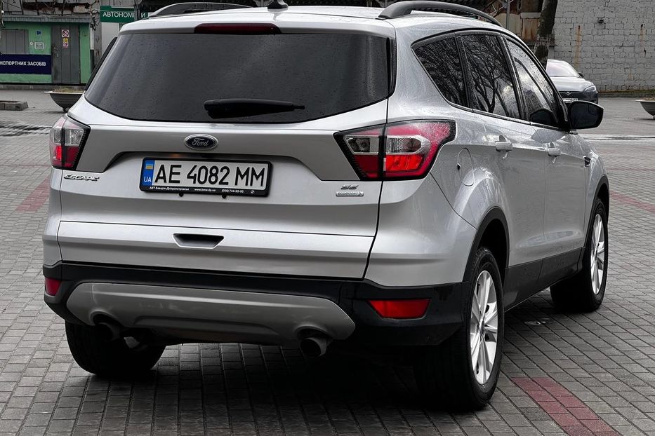 Продам Ford Escape 2018 года в Днепре