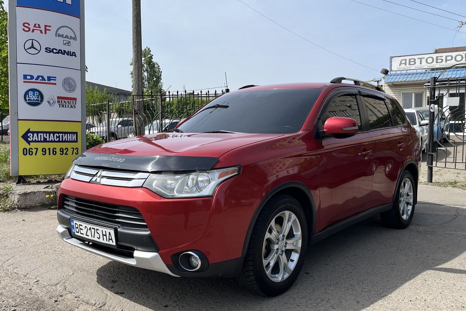 Продам Mitsubishi Outlander 7 мест 2014 года в Николаеве