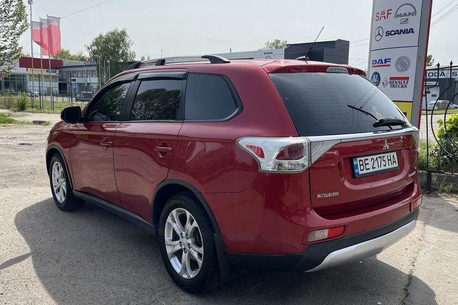 Продам Mitsubishi Outlander 7 мест 2014 года в Николаеве