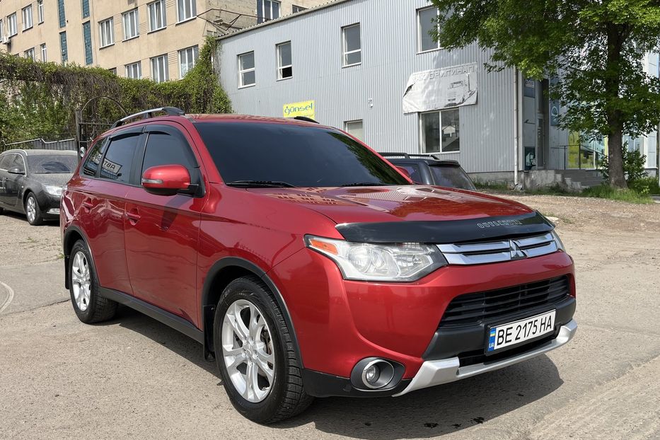 Продам Mitsubishi Outlander 7 мест 2014 года в Николаеве