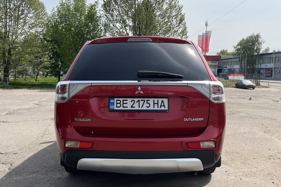 Продам Mitsubishi Outlander 7 мест 2014 года в Николаеве