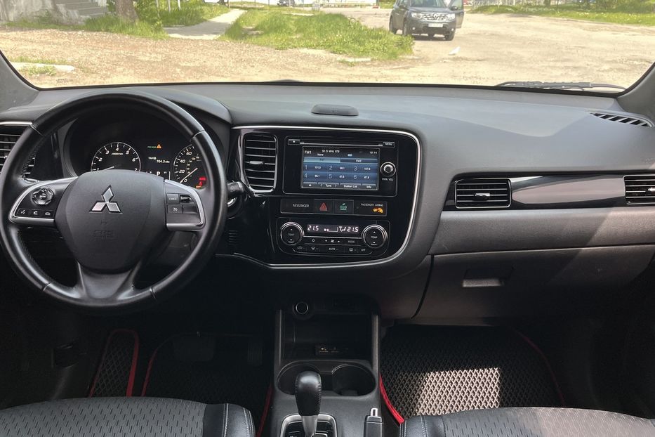 Продам Mitsubishi Outlander 7 мест 2014 года в Николаеве