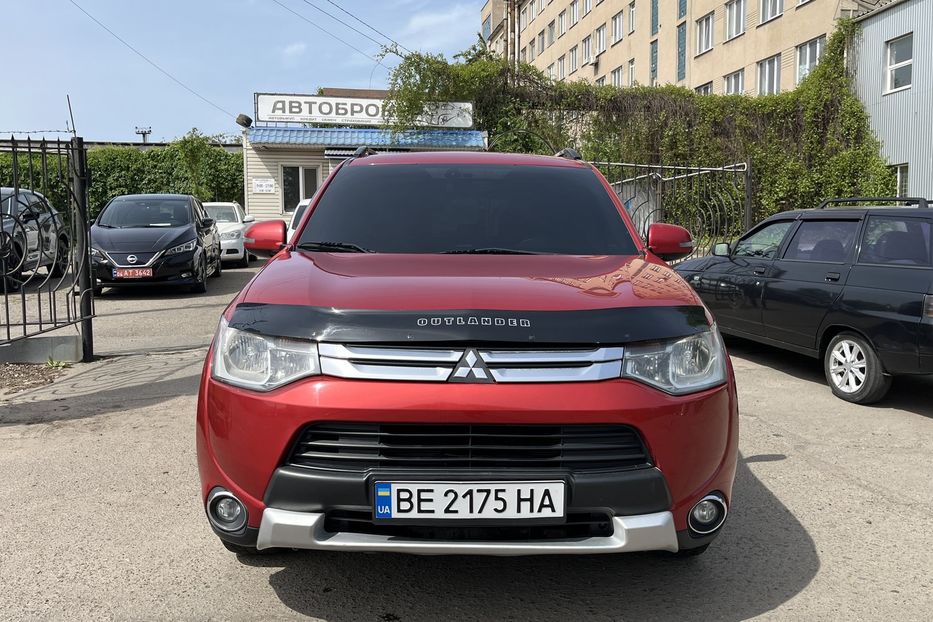 Продам Mitsubishi Outlander 7 мест 2014 года в Николаеве