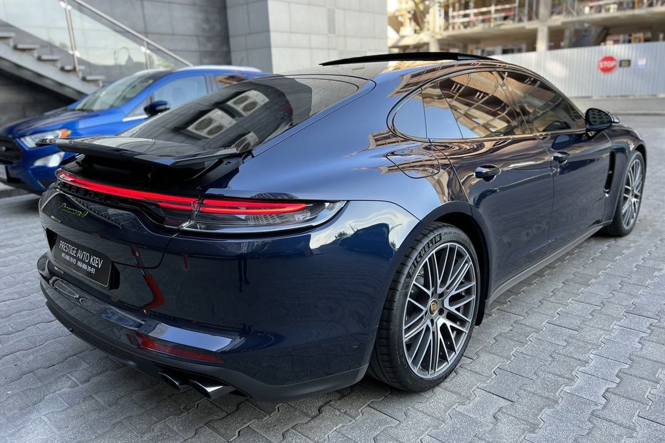 Продам Porsche Panamera HYBRID  2023 года в Киеве