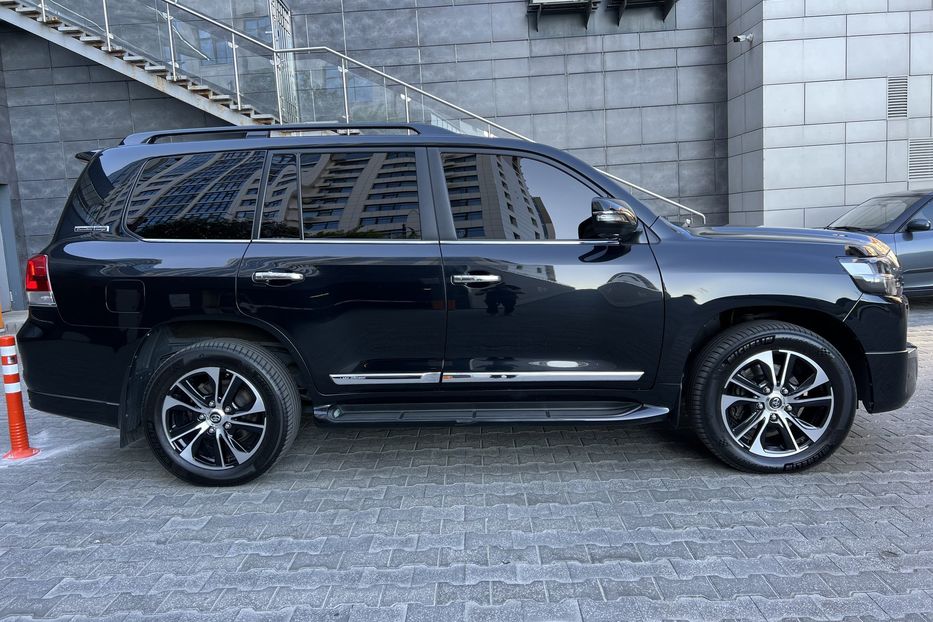 Продам Toyota Land Cruiser 200 Executive Lounge  2020 года в Киеве