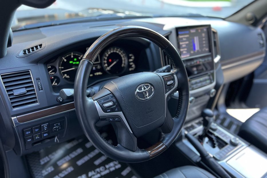 Продам Toyota Land Cruiser 200 Executive Lounge  2020 года в Киеве