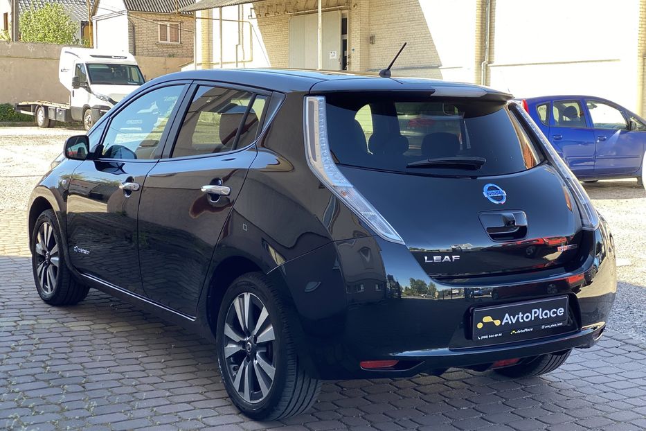 Продам Nissan Leaf 2014 года в Луцке