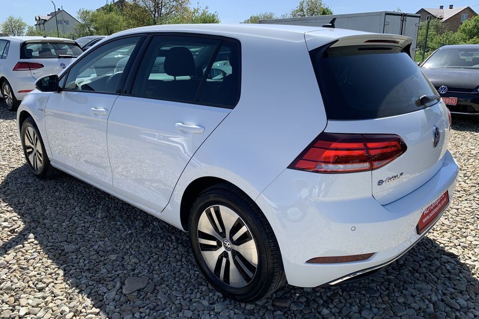 Продам Volkswagen e-Golf 35.8 kWh Підігрів сидінь 2020 года в Львове