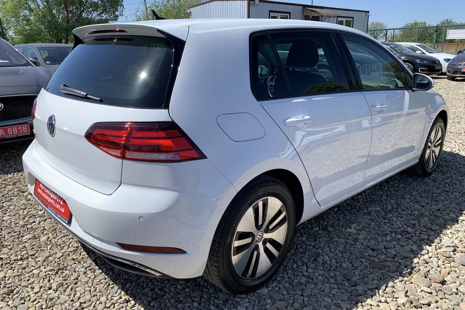 Продам Volkswagen e-Golf 35.8 kWh Підігрів сидінь 2020 года в Львове