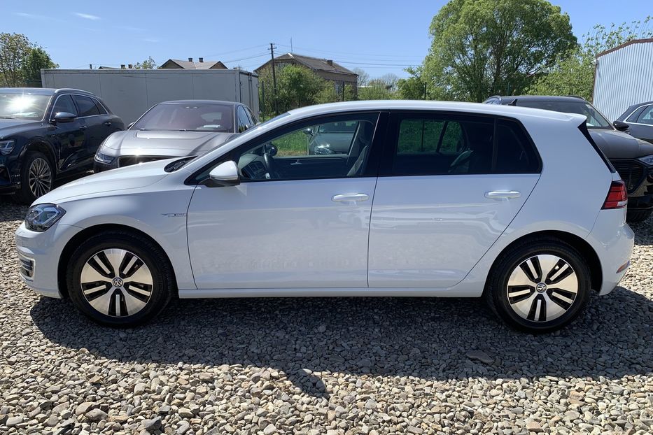 Продам Volkswagen e-Golf 35.8 kWh Підігрів сидінь 2020 года в Львове