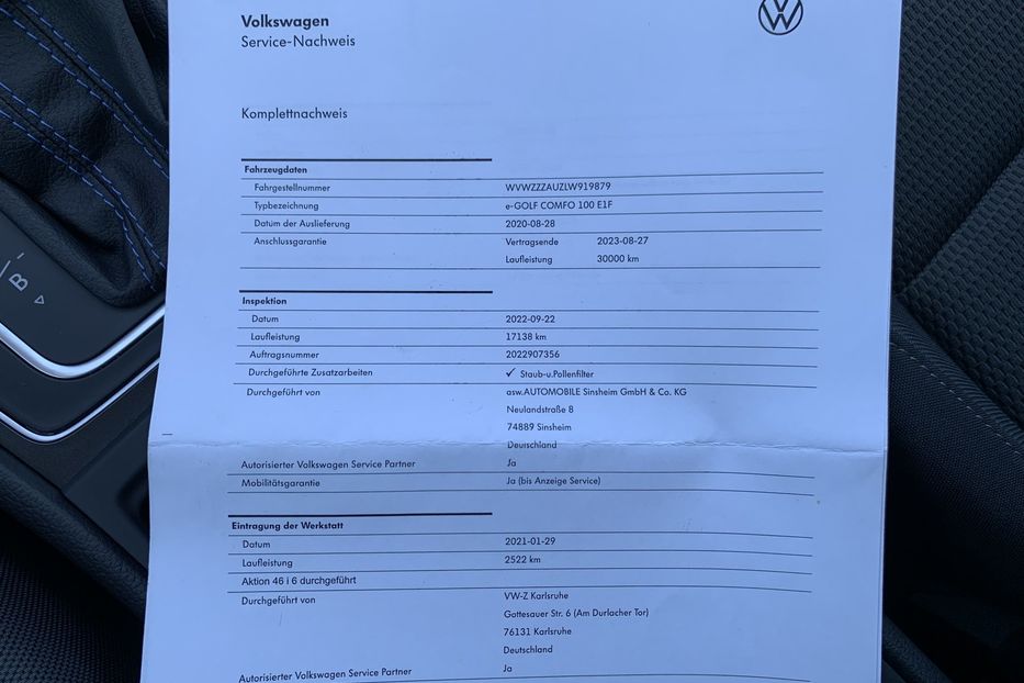 Продам Volkswagen e-Golf 35.8 kWh Підігрів сидінь 2020 года в Львове