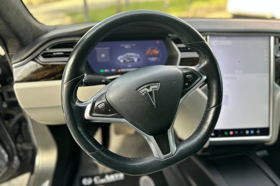 Продам Tesla Model S 75D 2016 года в Черновцах