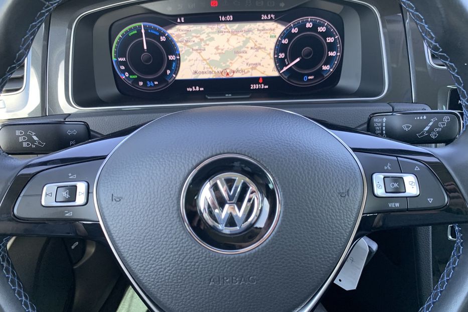 Продам Volkswagen e-Golf DYNAUDIO Камера +Колеса 2020 года в Львове