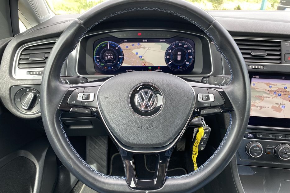 Продам Volkswagen e-Golf FULL LED, Кокпіт, Камера,Круїз 2021 года в Львове