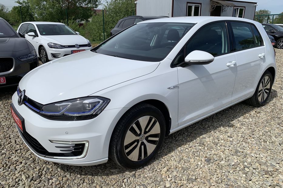 Продам Volkswagen e-Golf 35.8 kWh 100 кВт/136 к.с. 2020 года в Львове