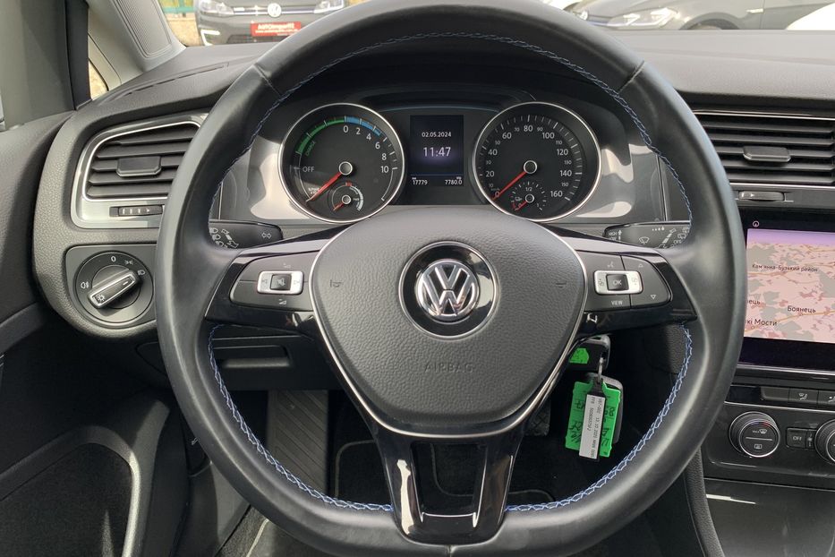 Продам Volkswagen e-Golf 35.8 kWh 100 кВт/136 к.с. 2020 года в Львове