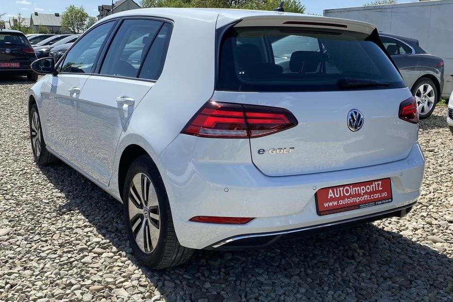 Продам Volkswagen e-Golf 35.8 kWh 100 кВт/136 к.с. 2021 года в Львове